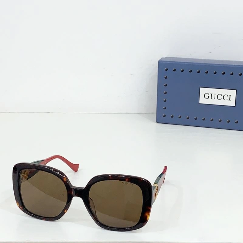 Gucci Sunglasses Unique 280008