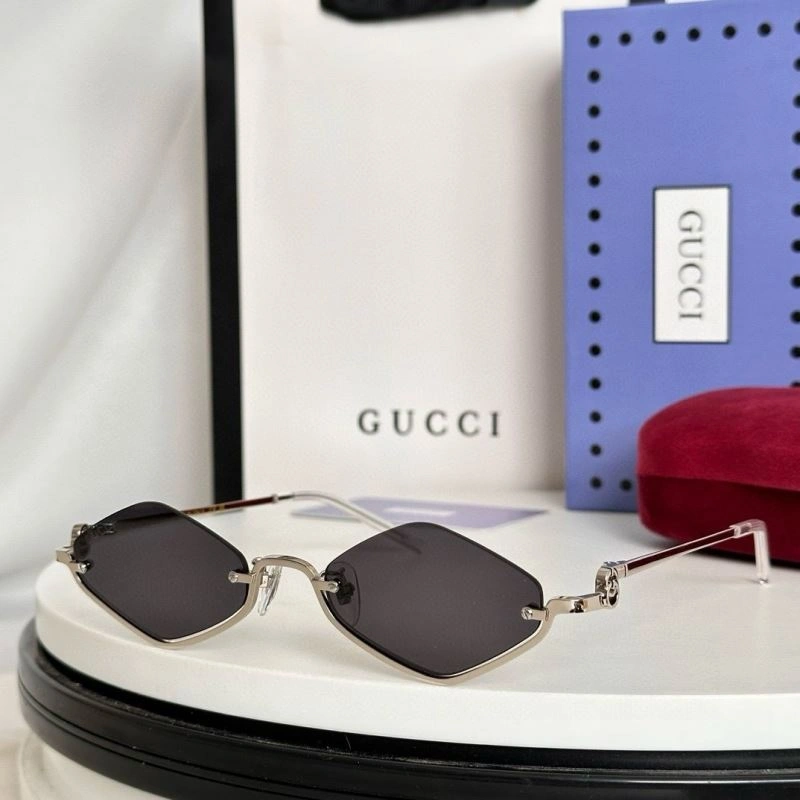 Refined Gucci Sunglasses 280020