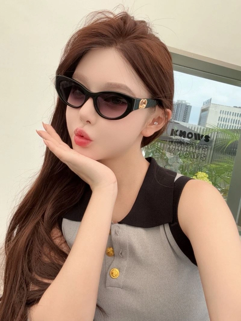 Gucci Sunglasses Lightweight 280022