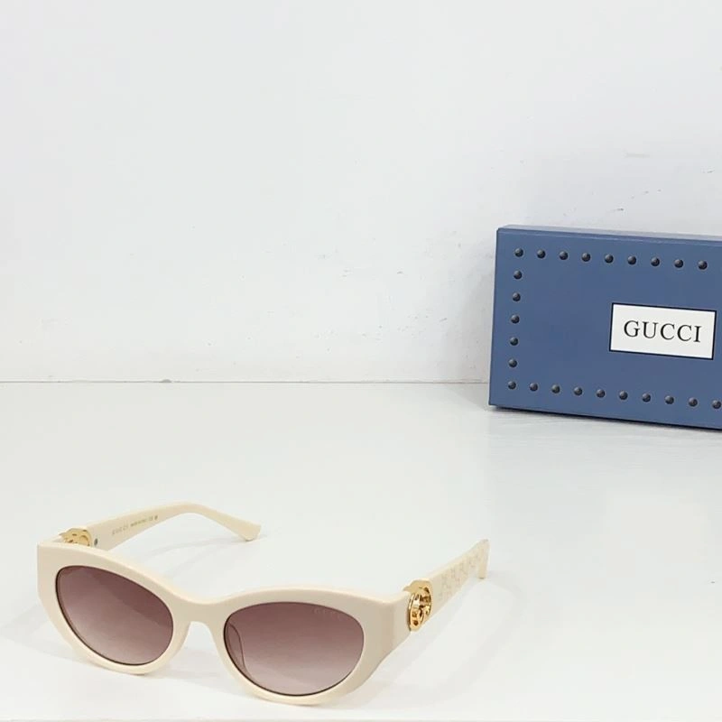 Gucci Sunglasses Lightweight 280022