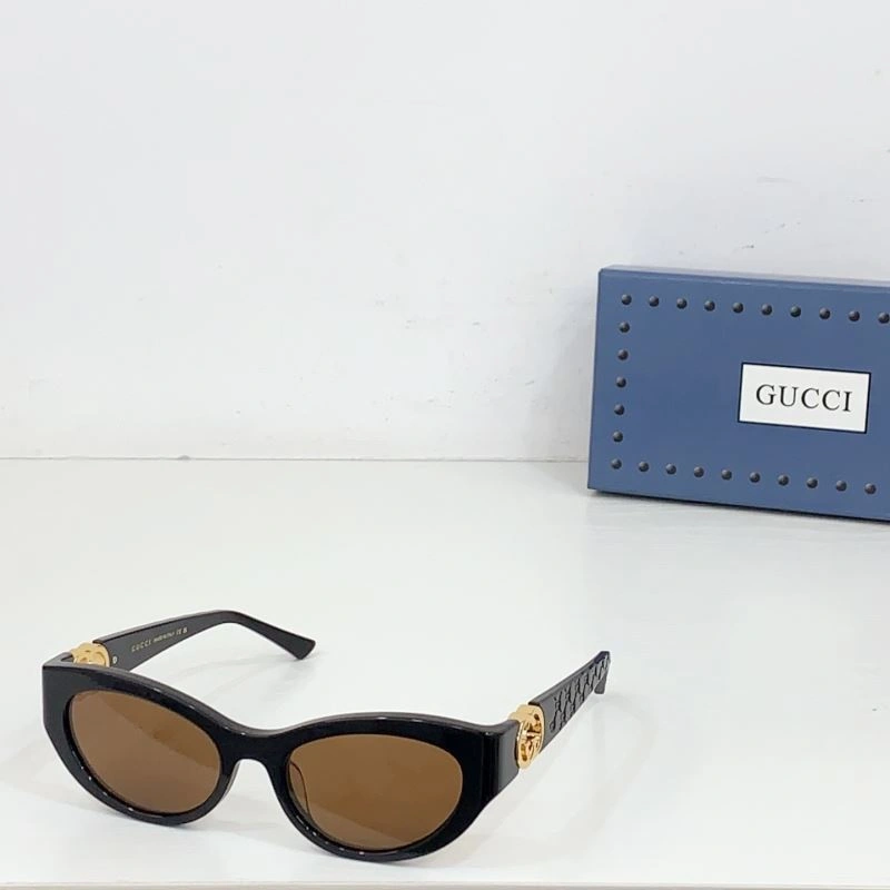 Gucci Sunglasses Lightweight 280022