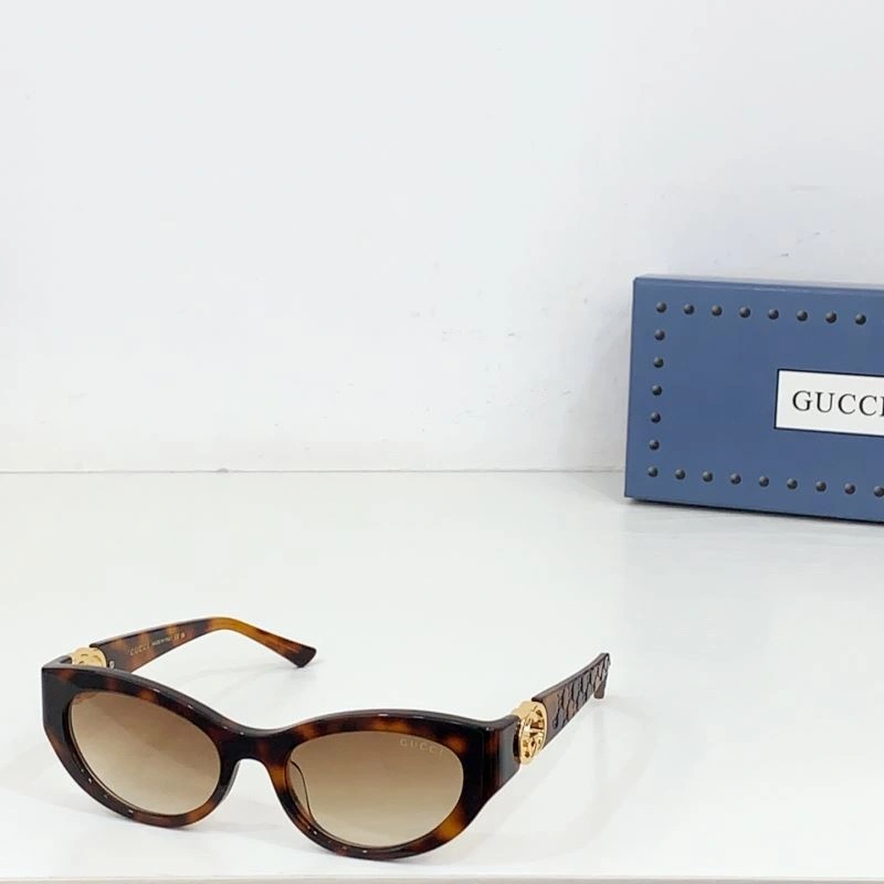 Gucci Sunglasses Lightweight 280022