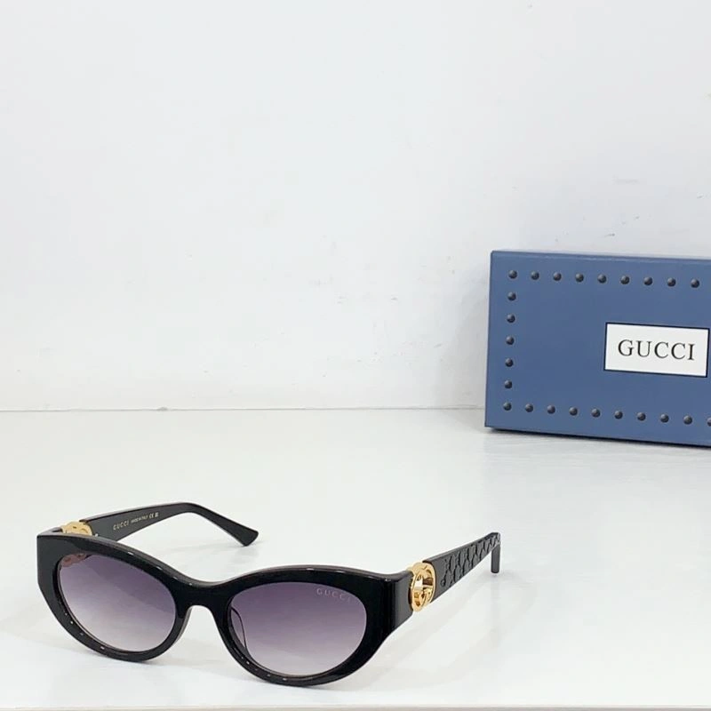 Gucci Sunglasses Lightweight 280022