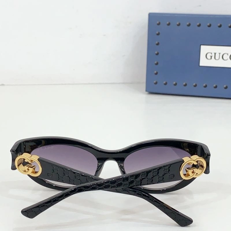 Gucci Sunglasses Lightweight 280022
