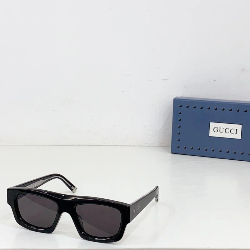 Gucci Sunglasses Youthful 280024