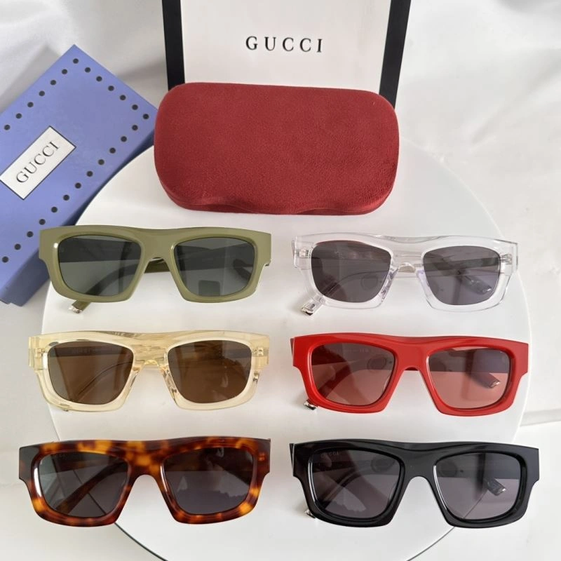 Gucci Sunglasses Sporty 280001