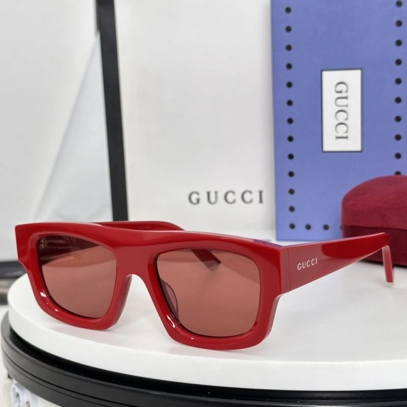 Gucci Sunglasses Sporty 280001