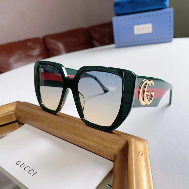 Lightweight Gucci Sunglasses 280019