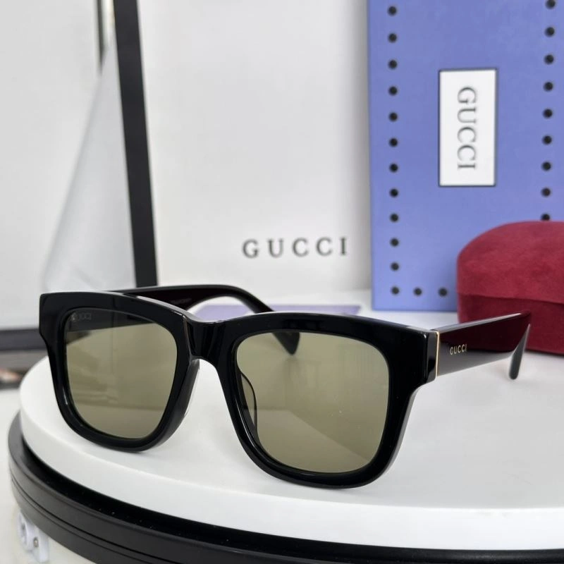 Gucci Sunglasses Snug 279989