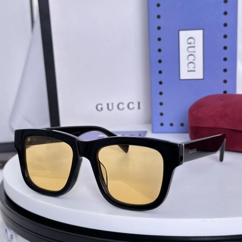 Gucci Sunglasses Snug 279989
