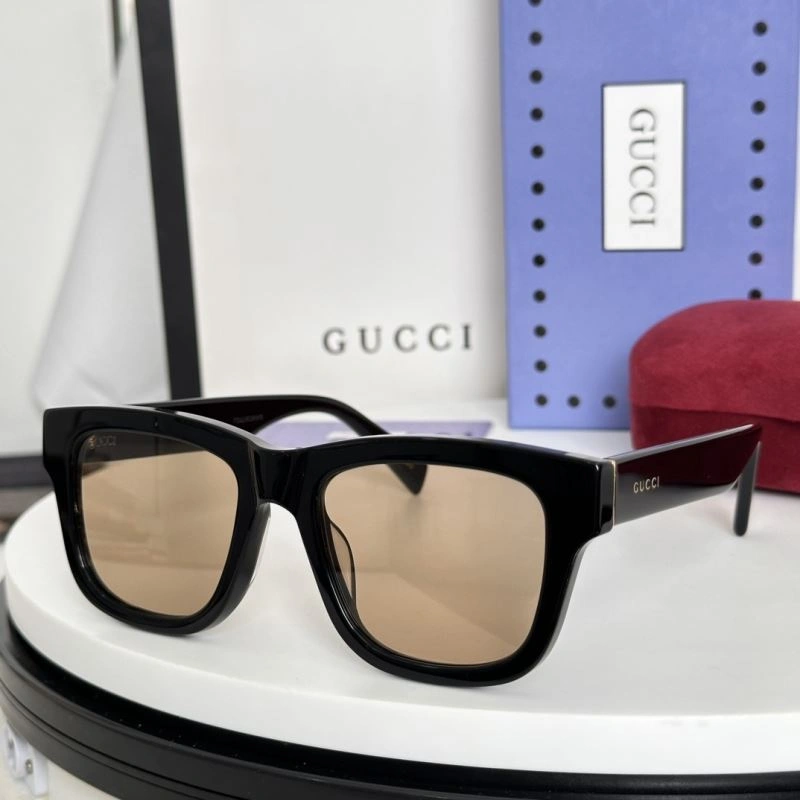 Gucci Sunglasses Snug 279989