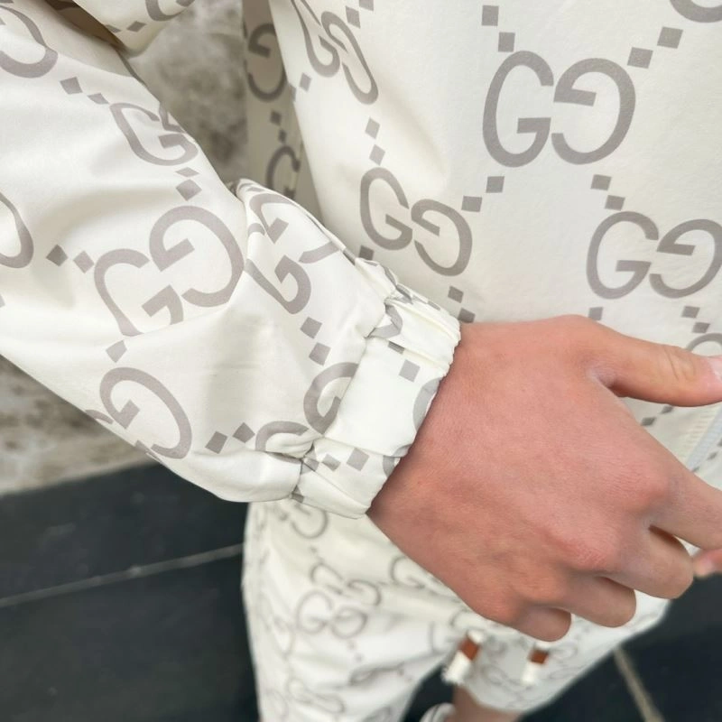 Gucci Sunscreen Jacket Sleek 126213