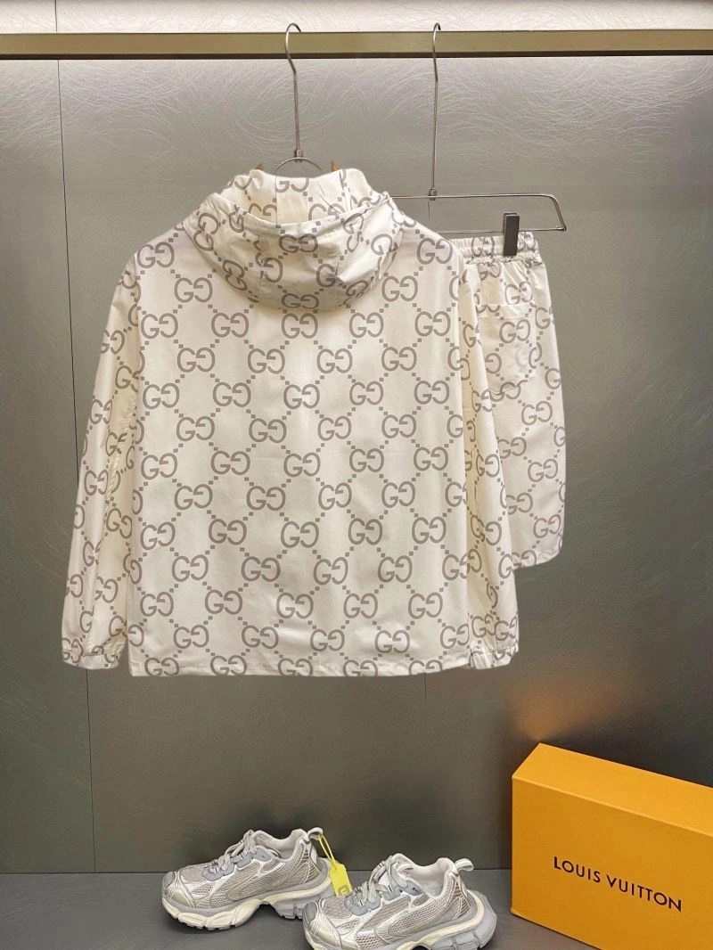 Bold Gucci Sunscreen Jacket 125788