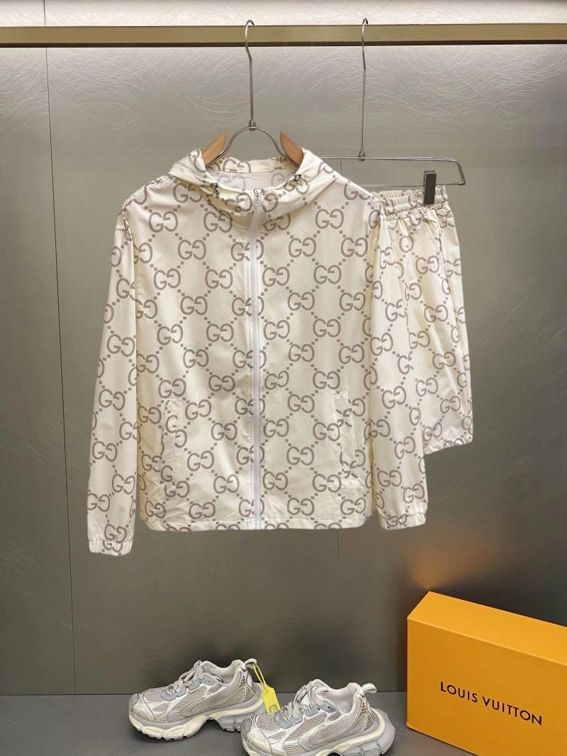 Bold Gucci Sunscreen Jacket 125788