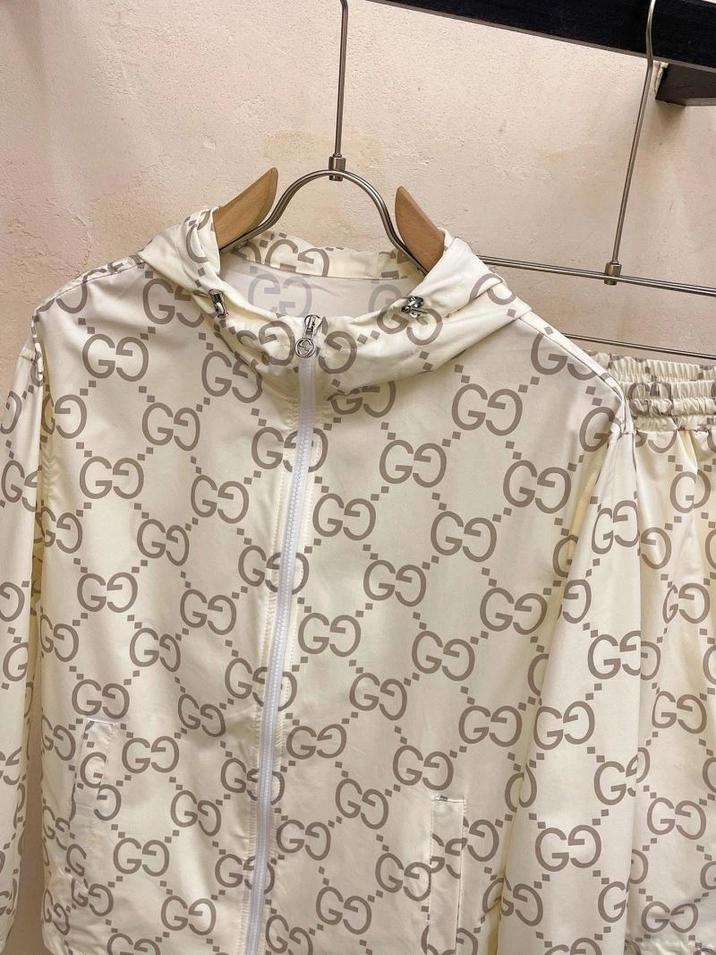 Bold Gucci Sunscreen Jacket 125788