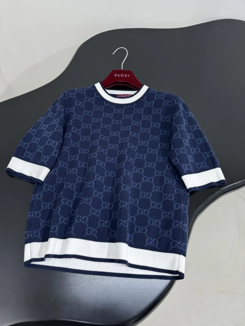 Gucci Sweaters UrbanChic 124909