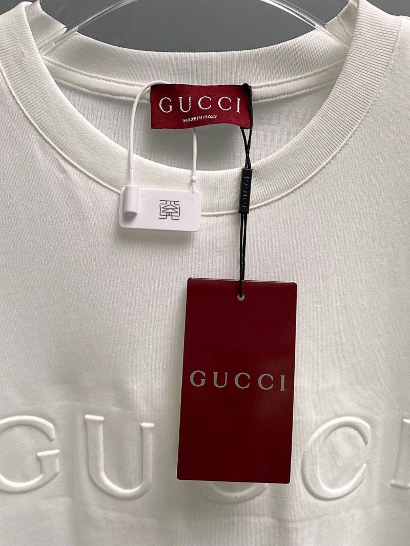 Compact Gucci T-Shirts 128616