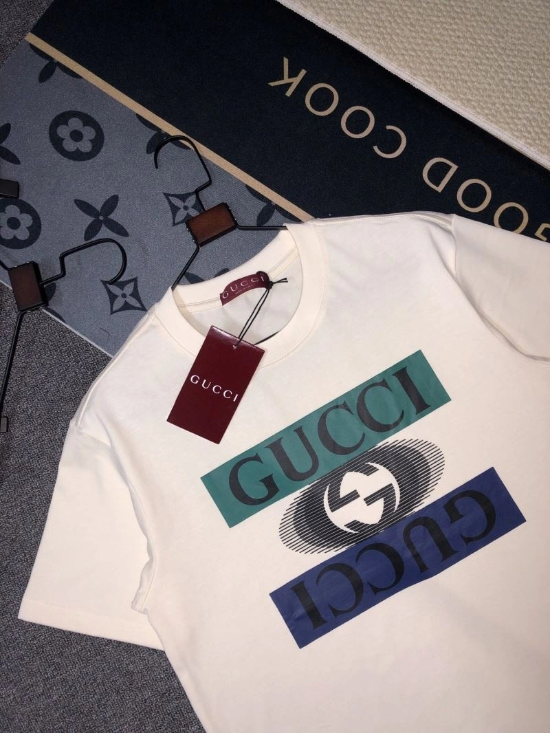Gucci T-Shirts Comfortable 125101