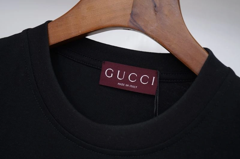 Gucci T-Shirts Elegant 125099