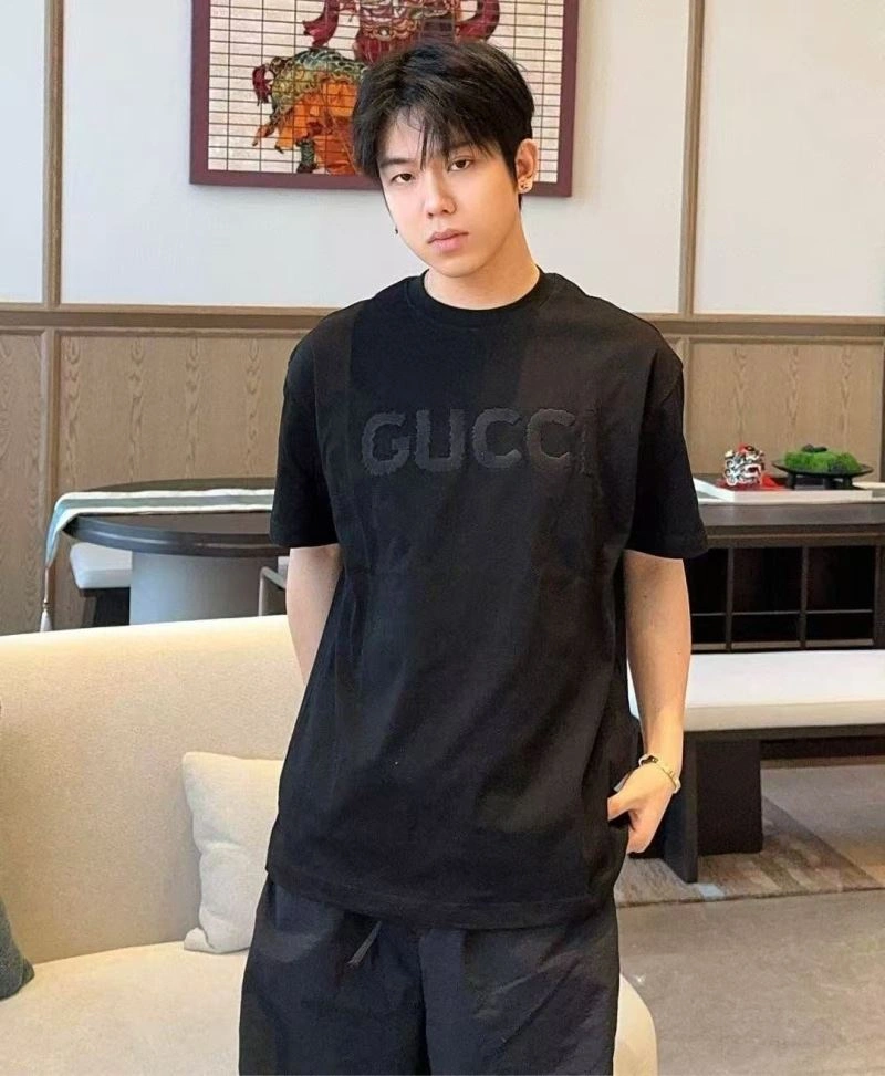 Gucci T-Shirts Comfortable 128483