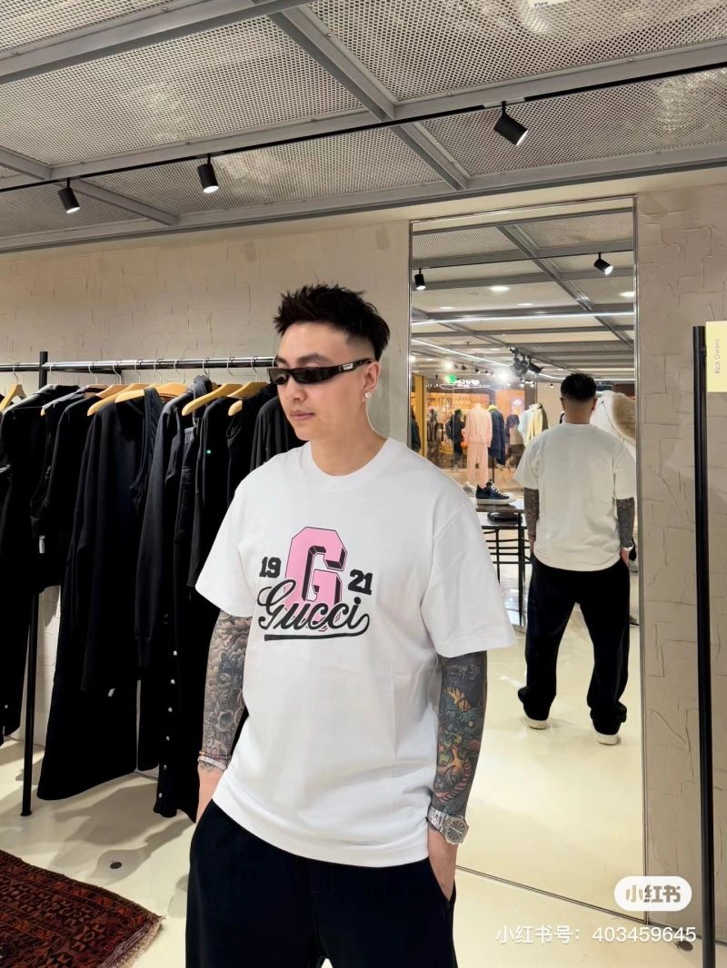 Flexible Gucci T-Shirts 128477