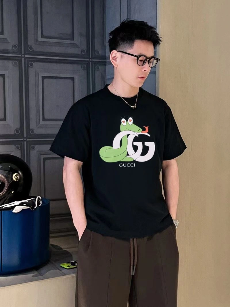 Gucci T-Shirts Sleek 128457