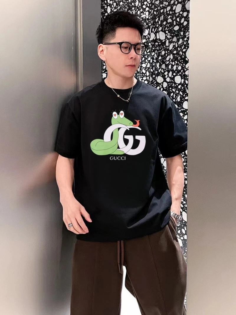 Gucci T-Shirts Sleek 128457