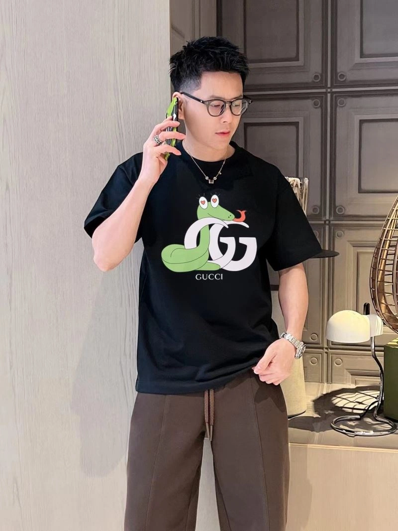 Gucci T-Shirts Sleek 128457