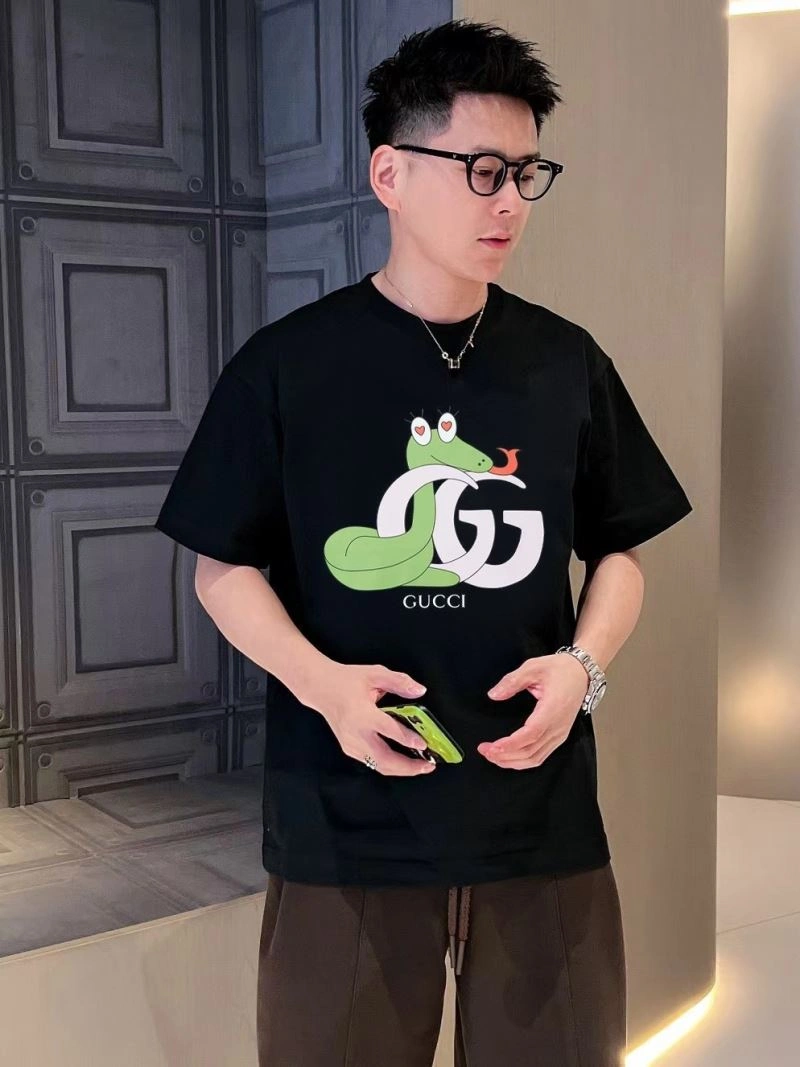 Gucci T-Shirts Sleek 128457