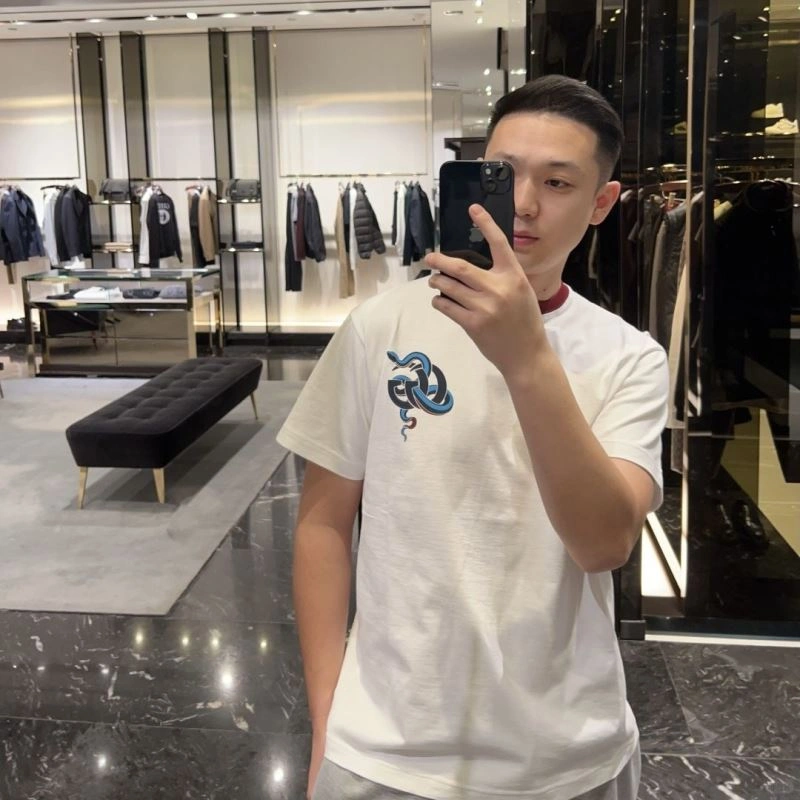 Gucci T-Shirts TimelessDesign 128476