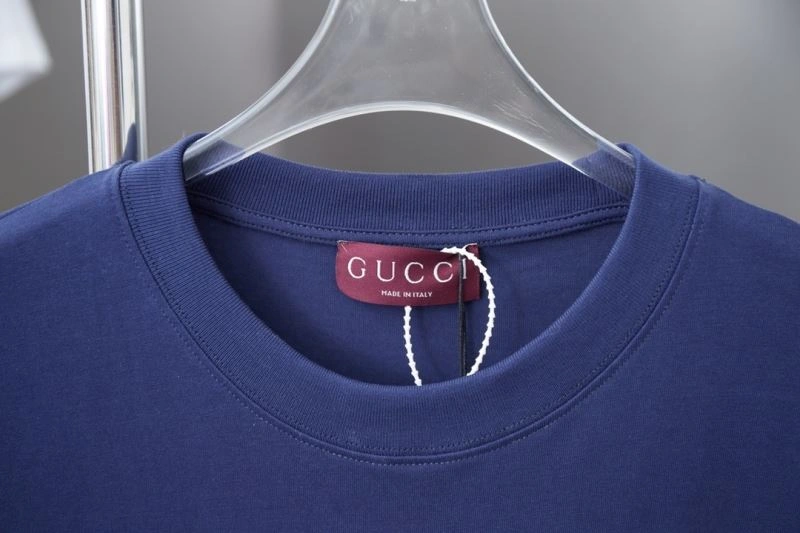Bold Gucci T-Shirts 128474