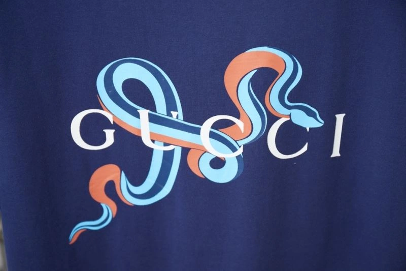 Bold Gucci T-Shirts 128474