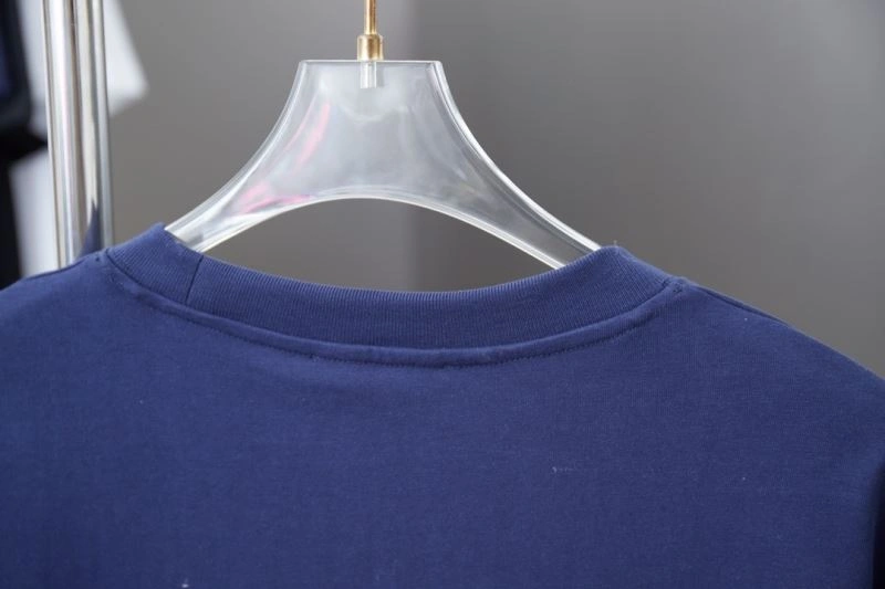 Bold Gucci T-Shirts 128474