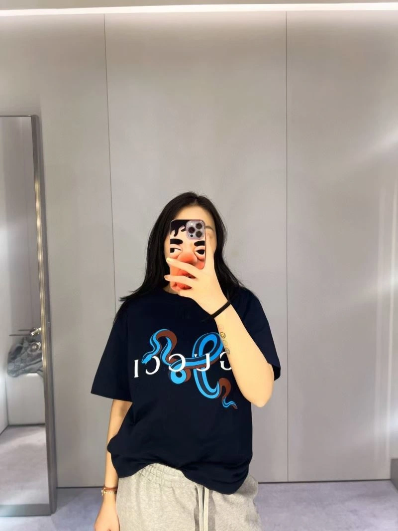 Bold Gucci T-Shirts 128474