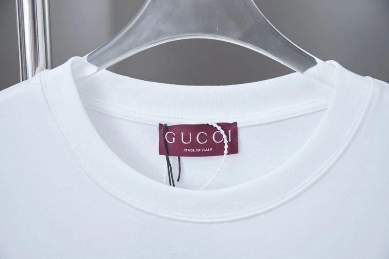 Sleek Gucci T-Shirts 128443