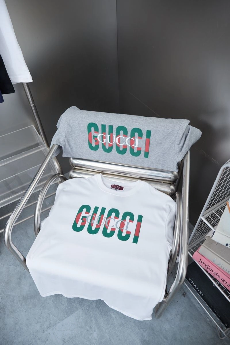 Sleek Gucci T-Shirts 128443