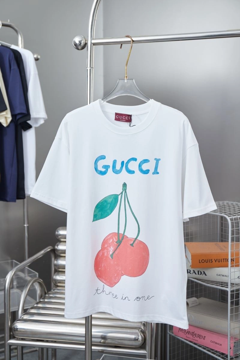 Trendsetting Gucci T-Shirts 128438