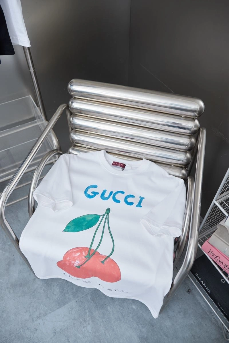Trendsetting Gucci T-Shirts 128438
