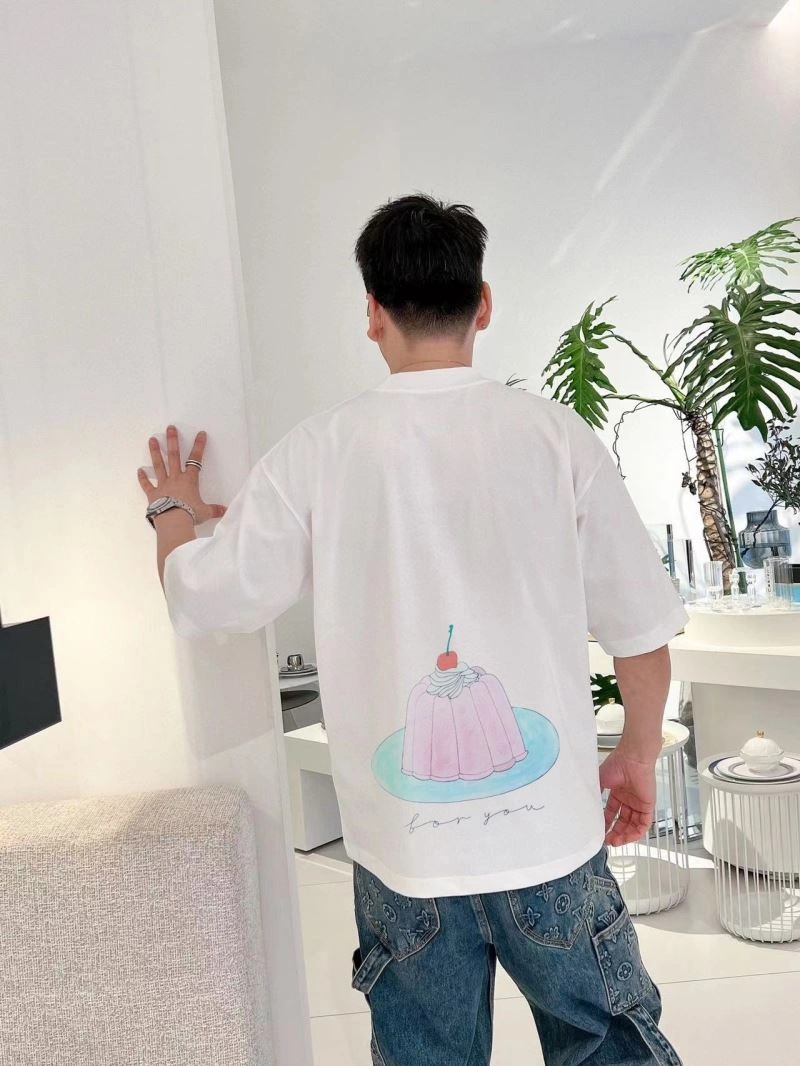 Trendsetting Gucci T-Shirts 128438