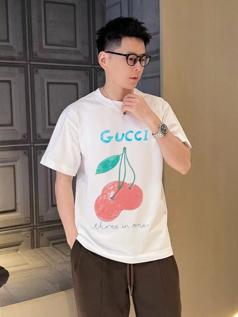 Trendsetting Gucci T-Shirts 128438