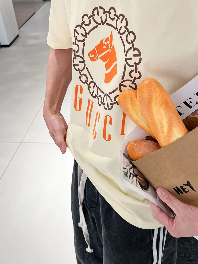 Versatile Gucci T-Shirts 128433