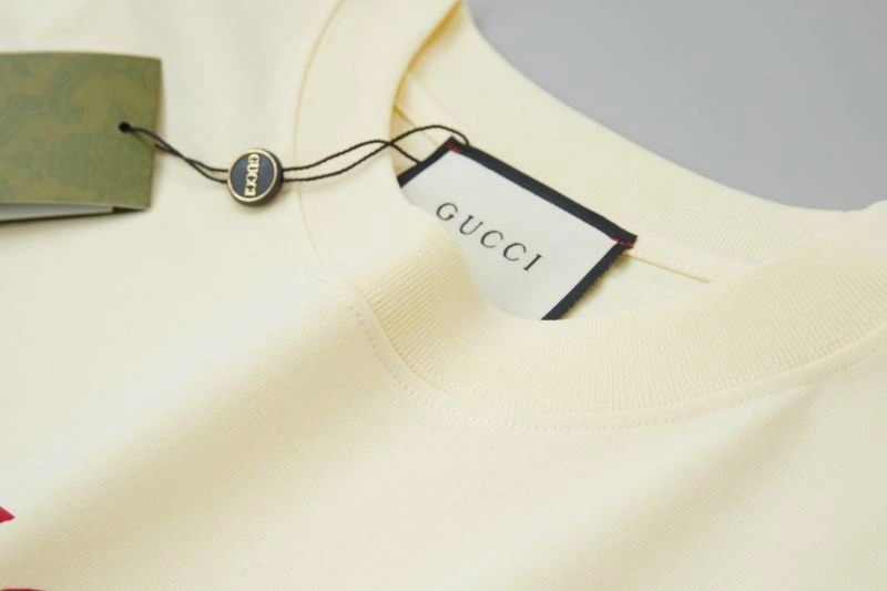 Gucci T-Shirts Comfortable 128417