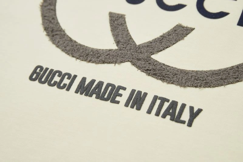 Seasonal Gucci T-Shirts 128411