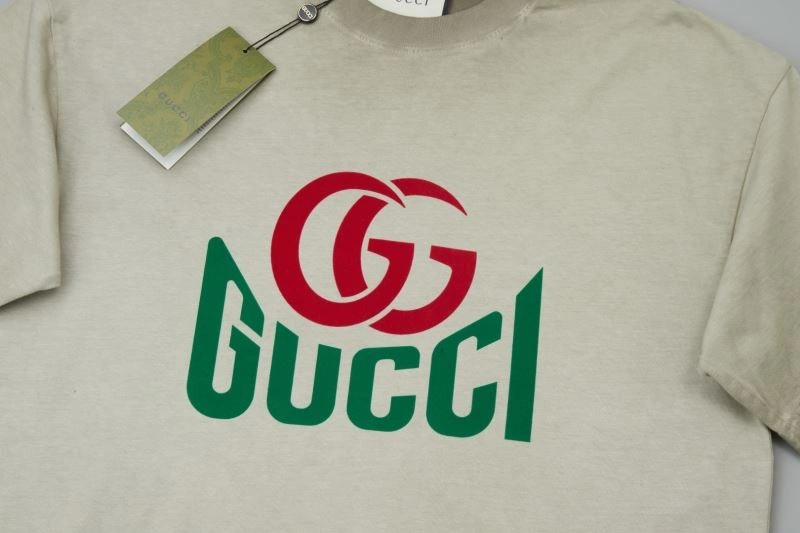 Seasonal Gucci T-Shirts 128408