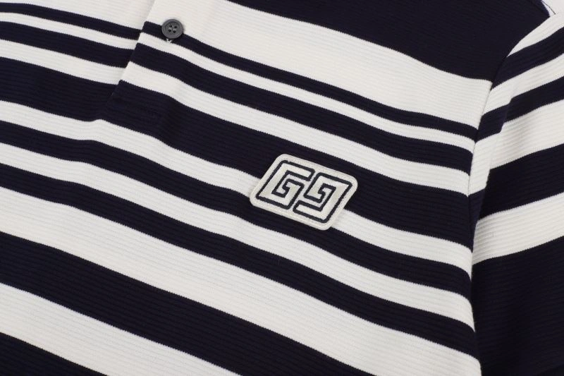 Seasonal Gucci T-Shirts 128404