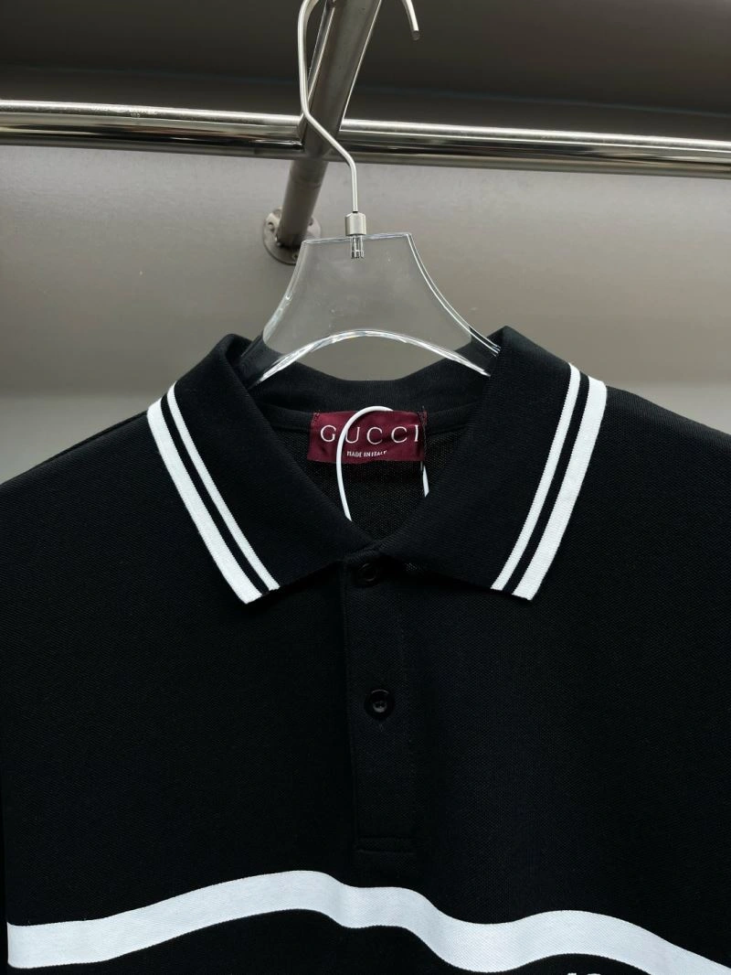 Vibrant Gucci T-Shirts 128394