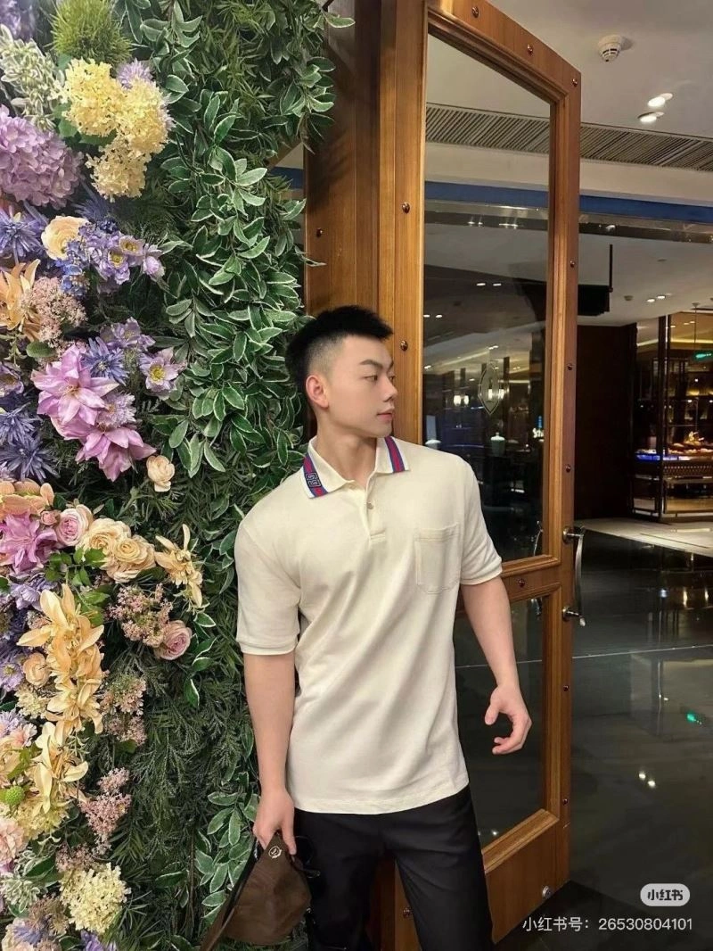 Stylish Gucci T-Shirts 128384