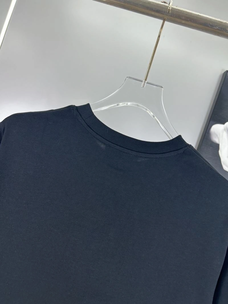 Reliable Gucci T-Shirts 128360