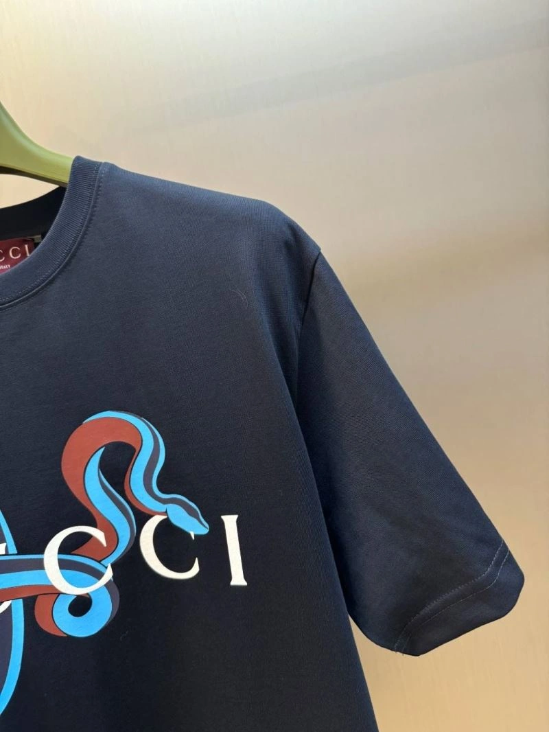 Seasonal Gucci T-Shirts 128357
