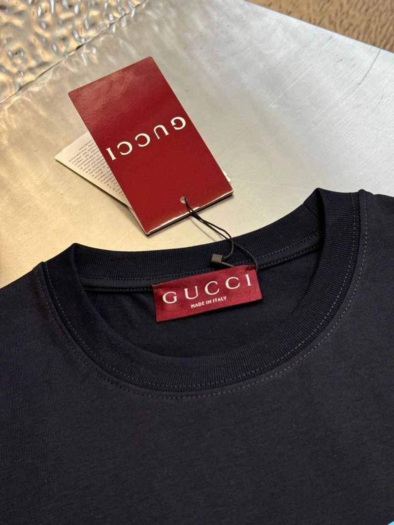 Seasonal Gucci T-Shirts 128357